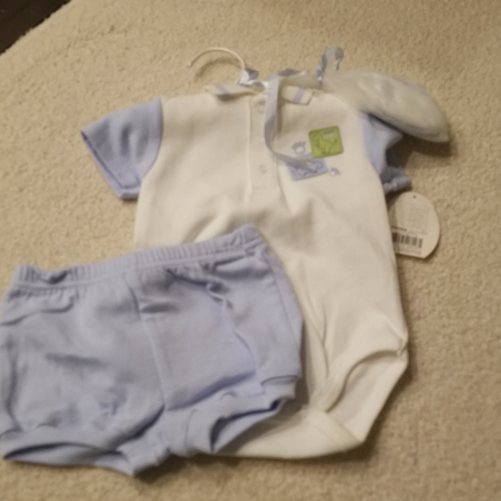 Baby boy matching set short sleeve bodysuit and bloomers and booties